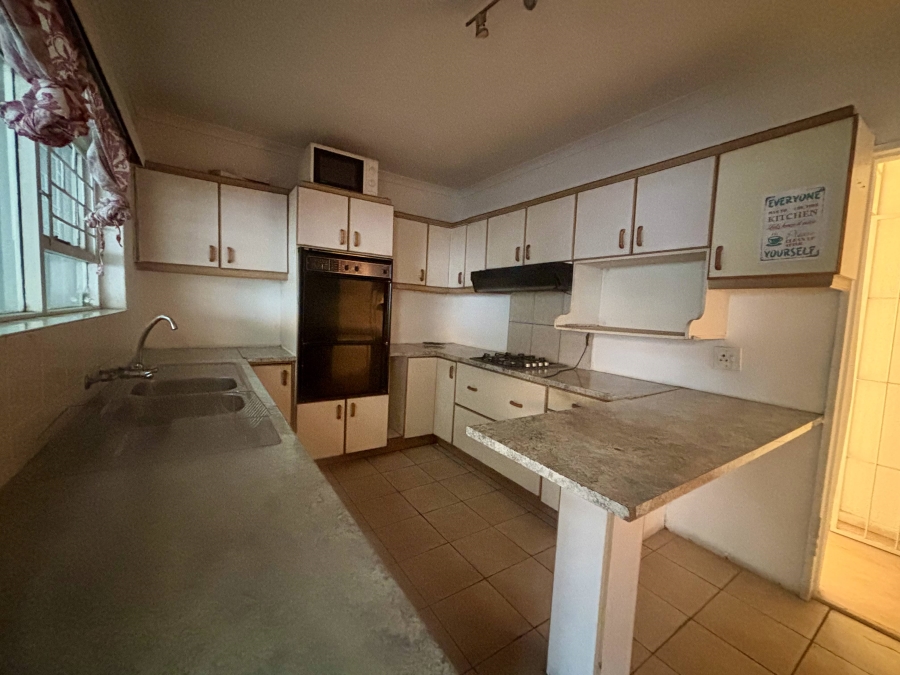 To Let 4 Bedroom Property for Rent in Brackenfell South Western Cape